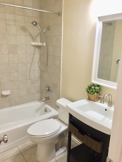 2nd bathroom - 19168 Lahey St