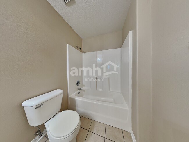 Building Photo - 10414 Boyette Creek Blvd