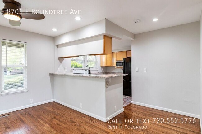 Building Photo - 8701 E Roundtree Ave