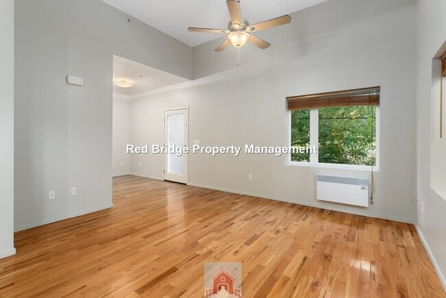 Building Photo - 2320 SE Morrison St