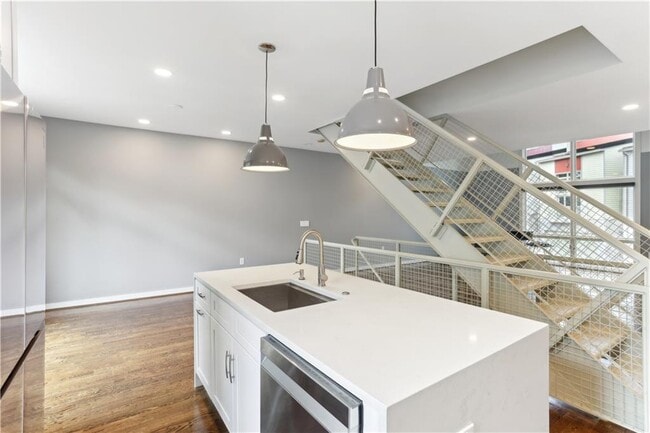 Building Photo - 1385 Stirling Cir NW