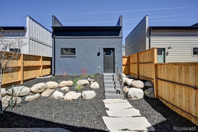 Building Photo - 426 Pinon St