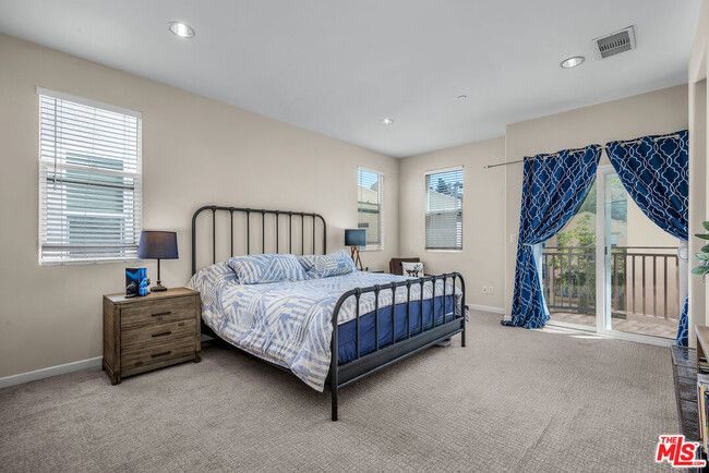 Building Photo - 6532 S Para Way