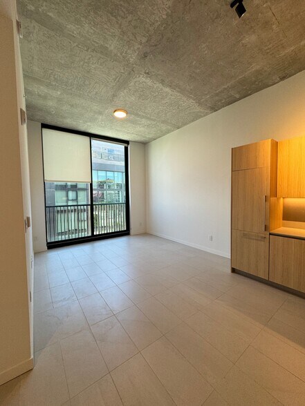 Building Photo - 112 NW 31st St