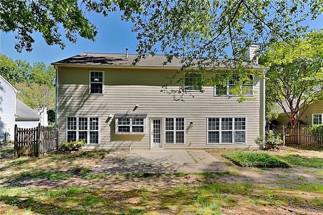 Building Photo - 2215 Traywick Chase