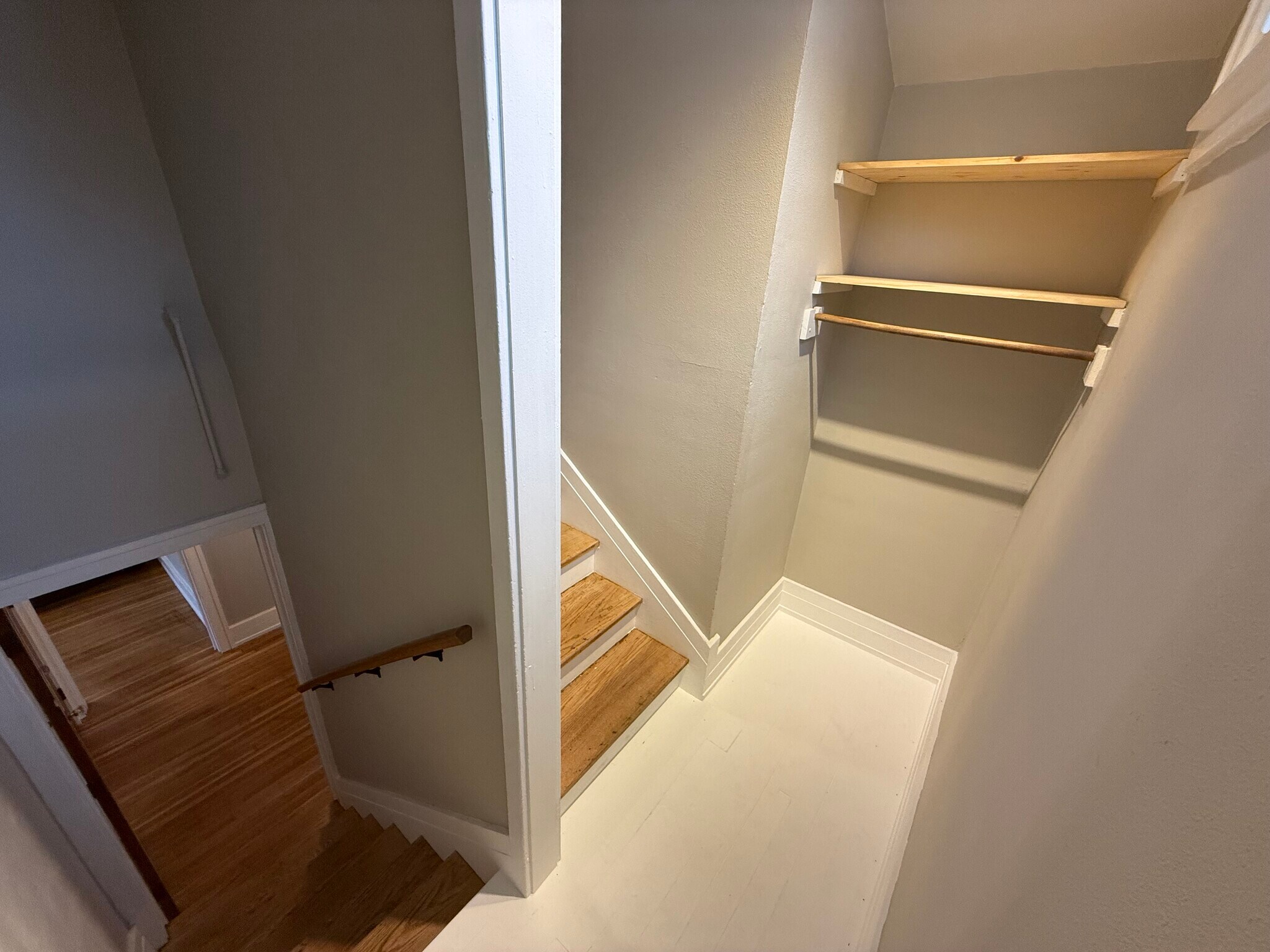 Building Photo - 1160 Monroe Ave