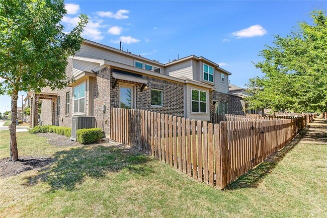 Building Photo - 17201 Leafroller Dr