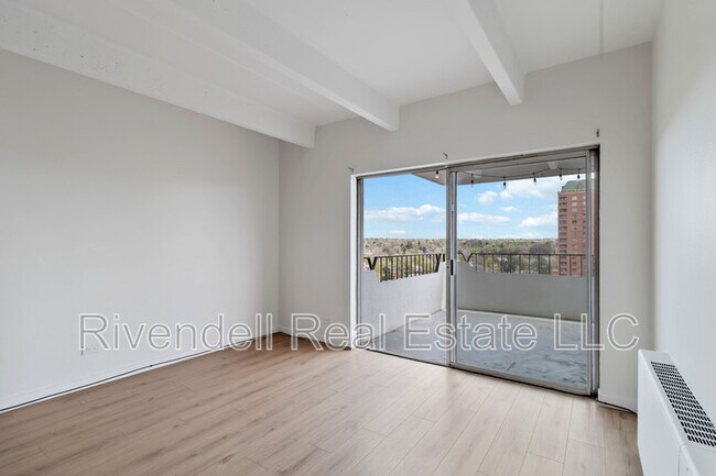 Building Photo - 130 N Pearl St