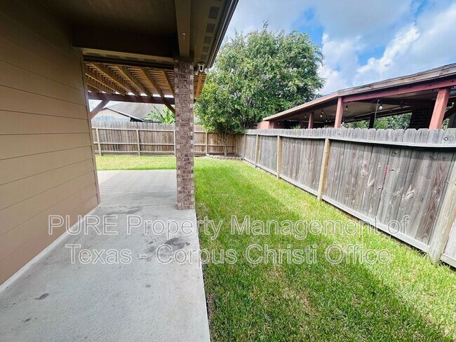 Building Photo - 6017 Tapestry Dr