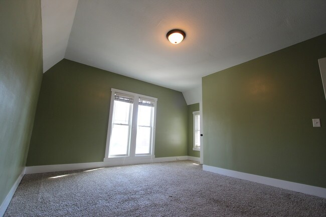 Building Photo - 711 Watson St SW