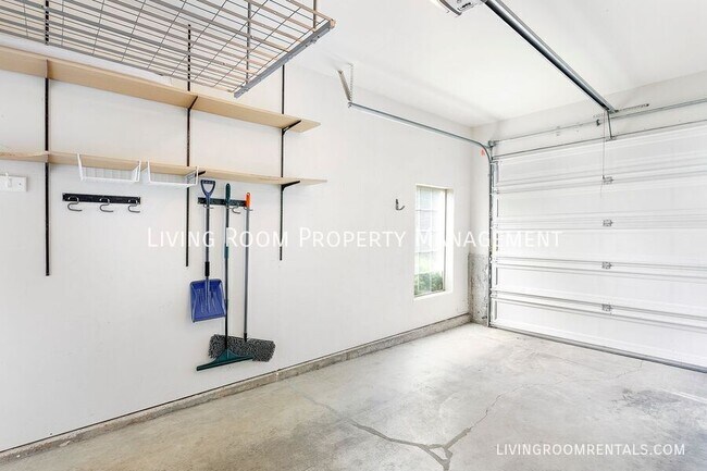Building Photo - 7604 N McKenna Ave