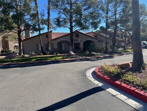 Building Photo - 2111 Sealion Dr