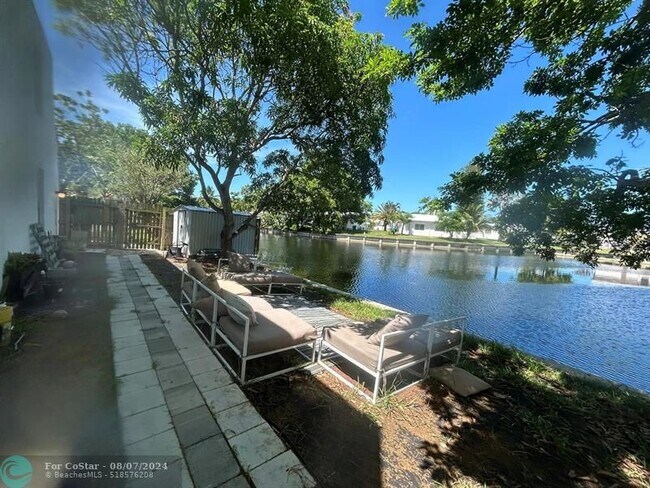 Building Photo - 7310 NW 75th St