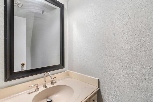 Building Photo - 5869 Sampley Way