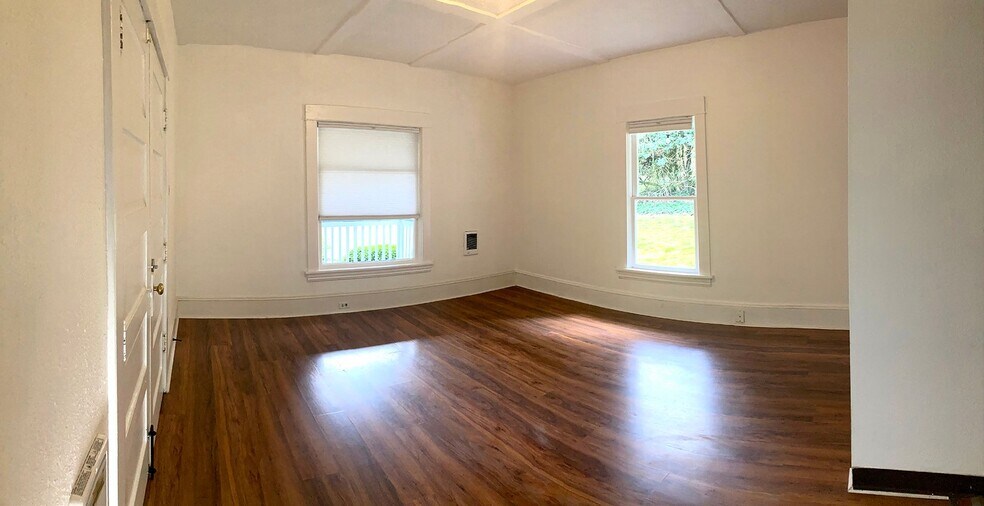 Building Photo - 6021 NW 60th Ave