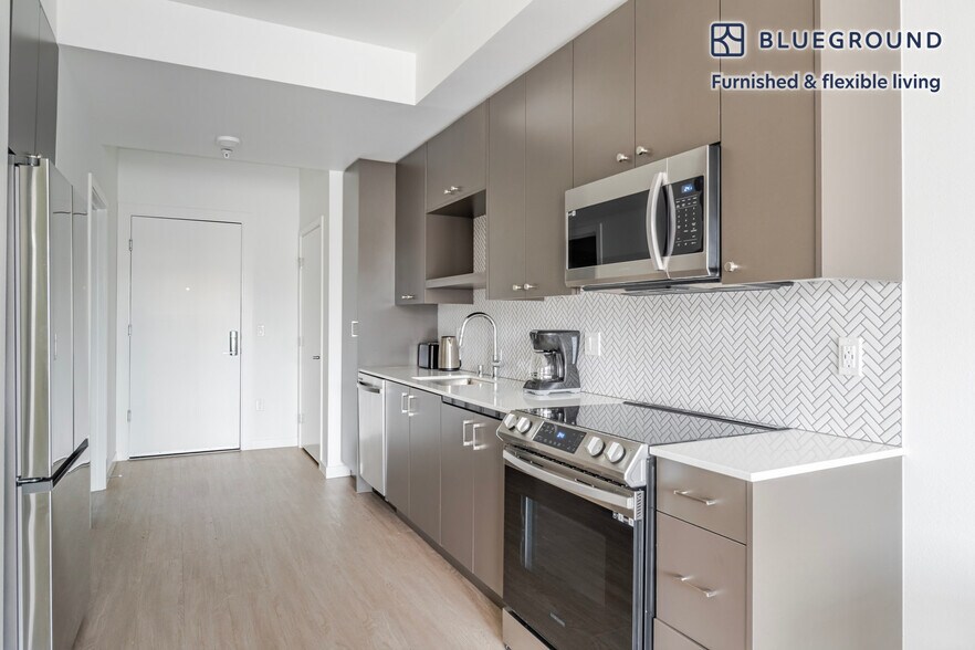 Building Photo - 17645 NE 69th Ct