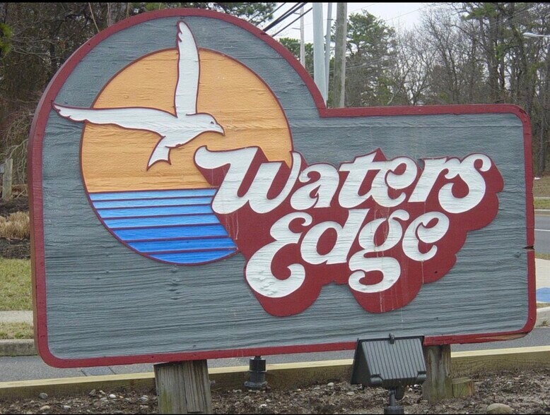 Building Photo - 1518 Waters Edge Dr