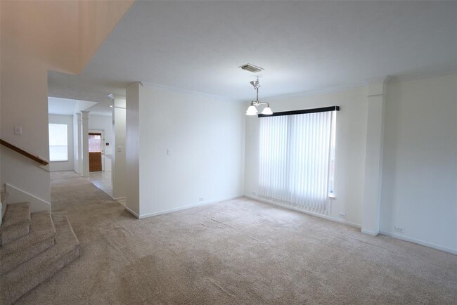 Building Photo - 3030 Sunchase Ct