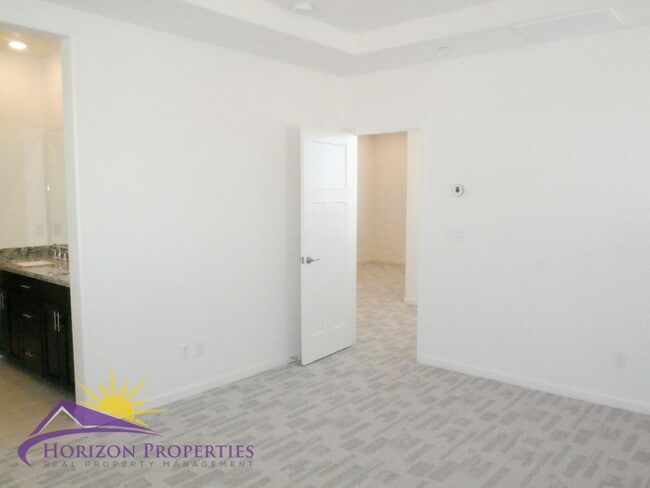 Building Photo - Modern Two-story 3 Bed 2.5 Bath 1,638 sqft Rancho Cordova Solar Home