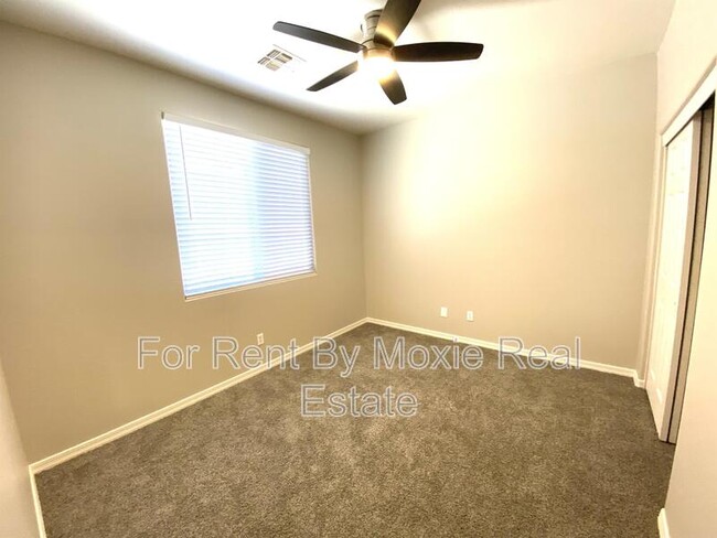 Building Photo - 182 W Twin Peaks Pkwy