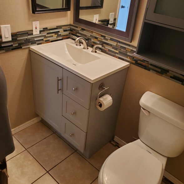 Building Photo - 1643 Rue De Valle