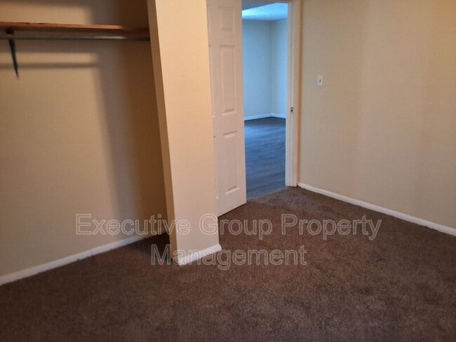 Building Photo - 1178 Lois Ln