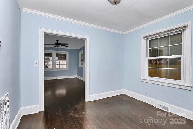 Building Photo - 2504 Morton St