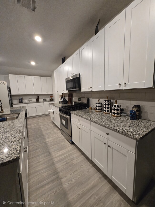 Building Photo - 13323 Savory Pl