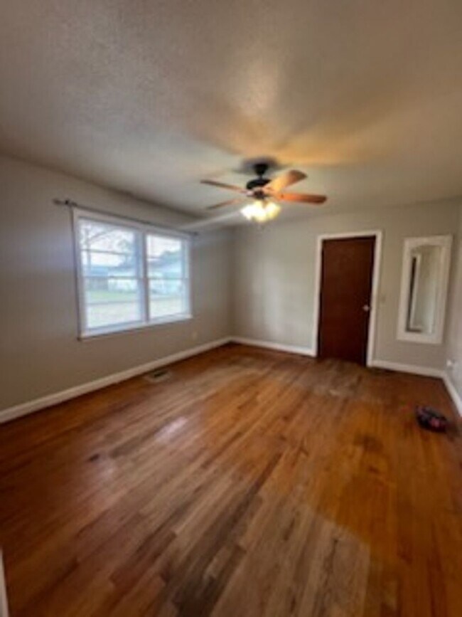 Building Photo - 4BR/2BA House in Darlington, SC