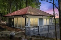 Building Photo - 801 Hilltop Cir