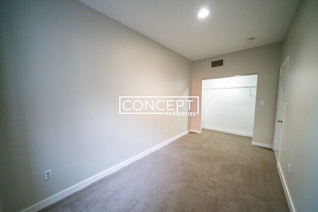 Building Photo - 548 Columbus Ave