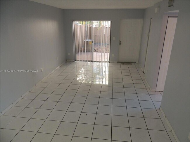 Building Photo - 15444 SW 85th Ln