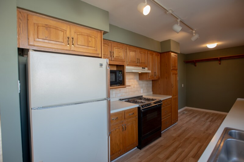 Building Photo - 1500 SW Clontarf St