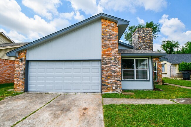 Building Photo - 17022 Quail Park Dr