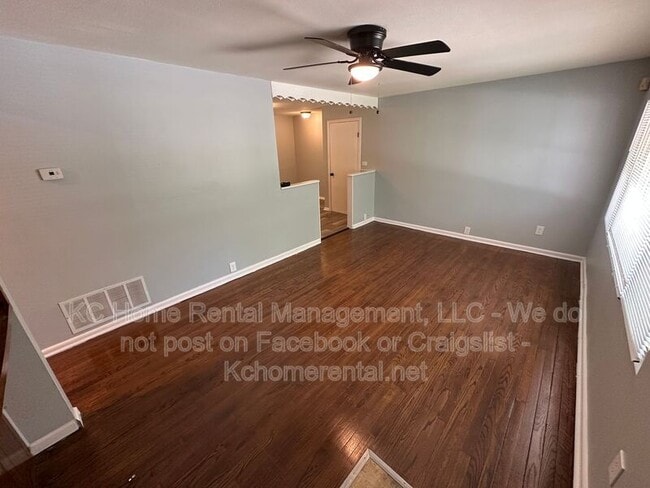 Building Photo - 10809 Ewing Ave