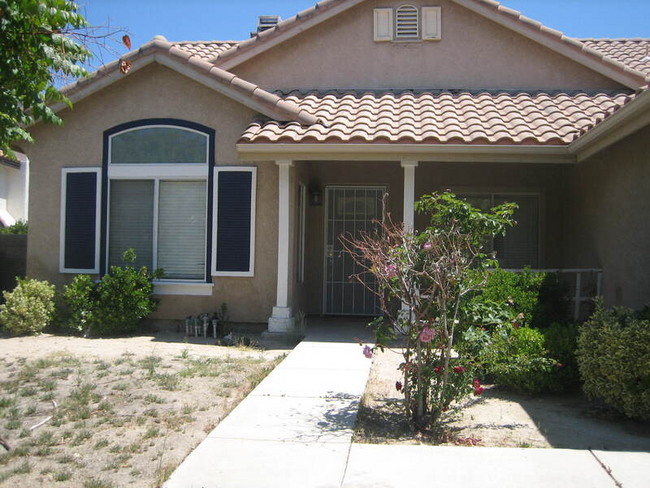 Building Photo - 36764 Dove Springs Dr