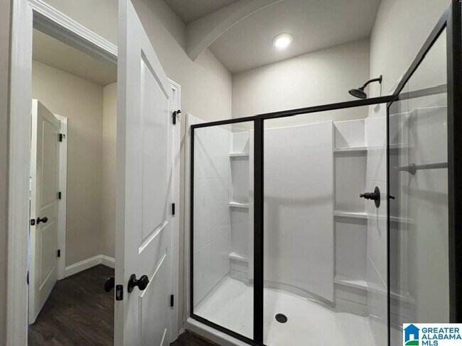 Building Photo - 4401 Lennox Pl