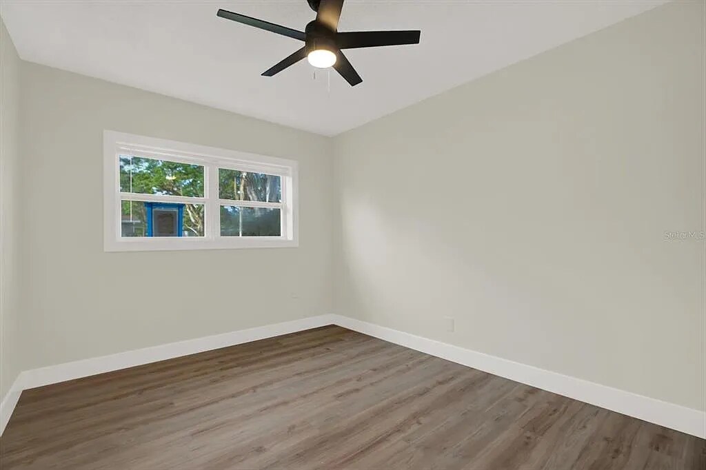 Building Photo - 1352 Parkwood St