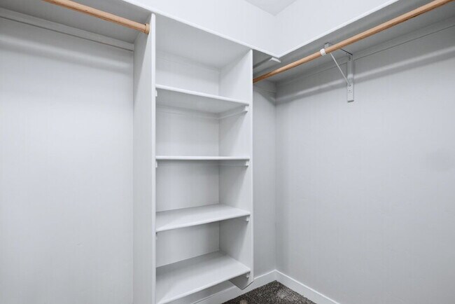 Building Photo - 9093 W Camellia St