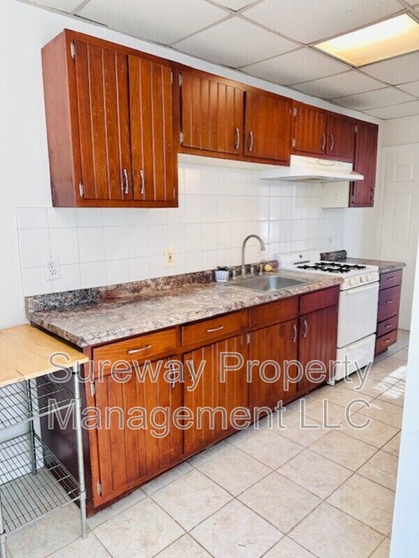 Building Photo - 270 W 2nd St