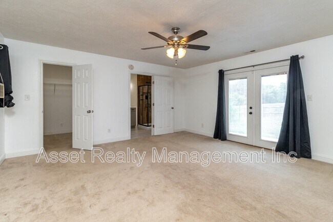 Building Photo - 2821 Vicksburg Ln