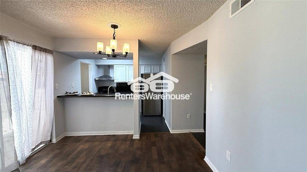 Building Photo - 250 El Dorado Blvd