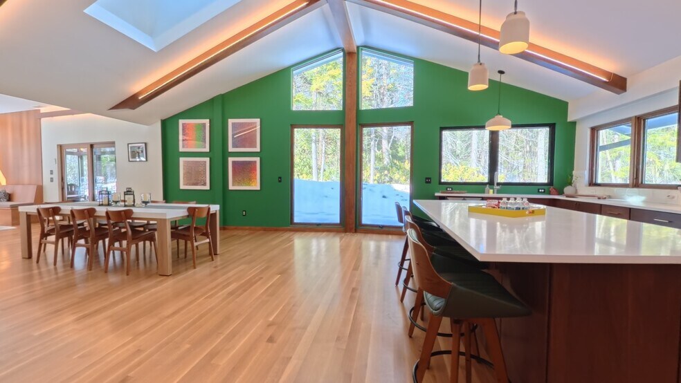 Building Photo - 64 Newcomb Rd