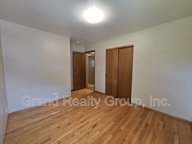 Building Photo - 531 Evergreen Ct