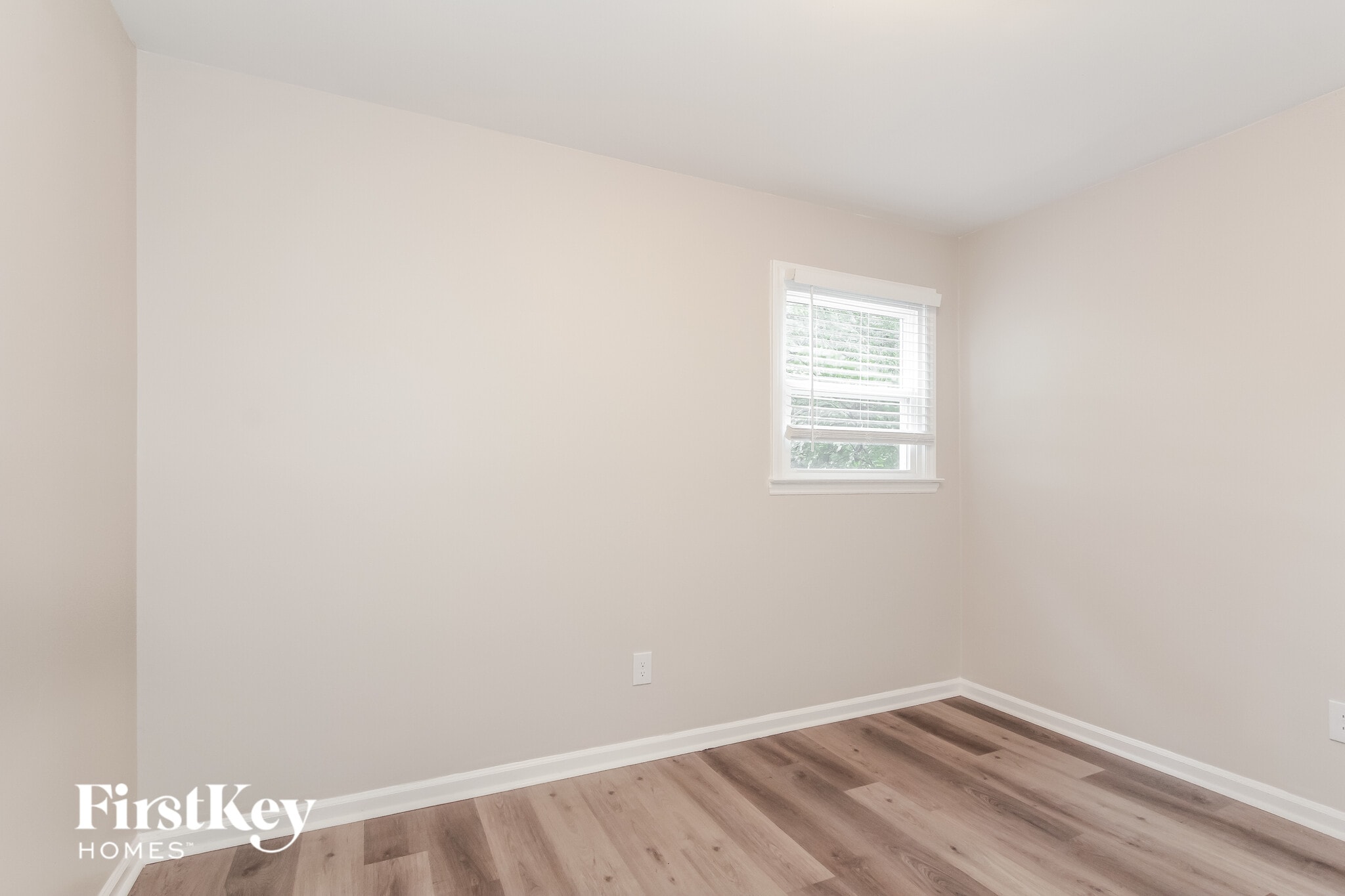 Building Photo - 2432 Kendrick Ave