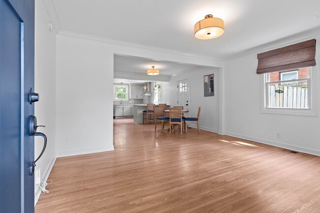 Building Photo - 806 Washington Ave