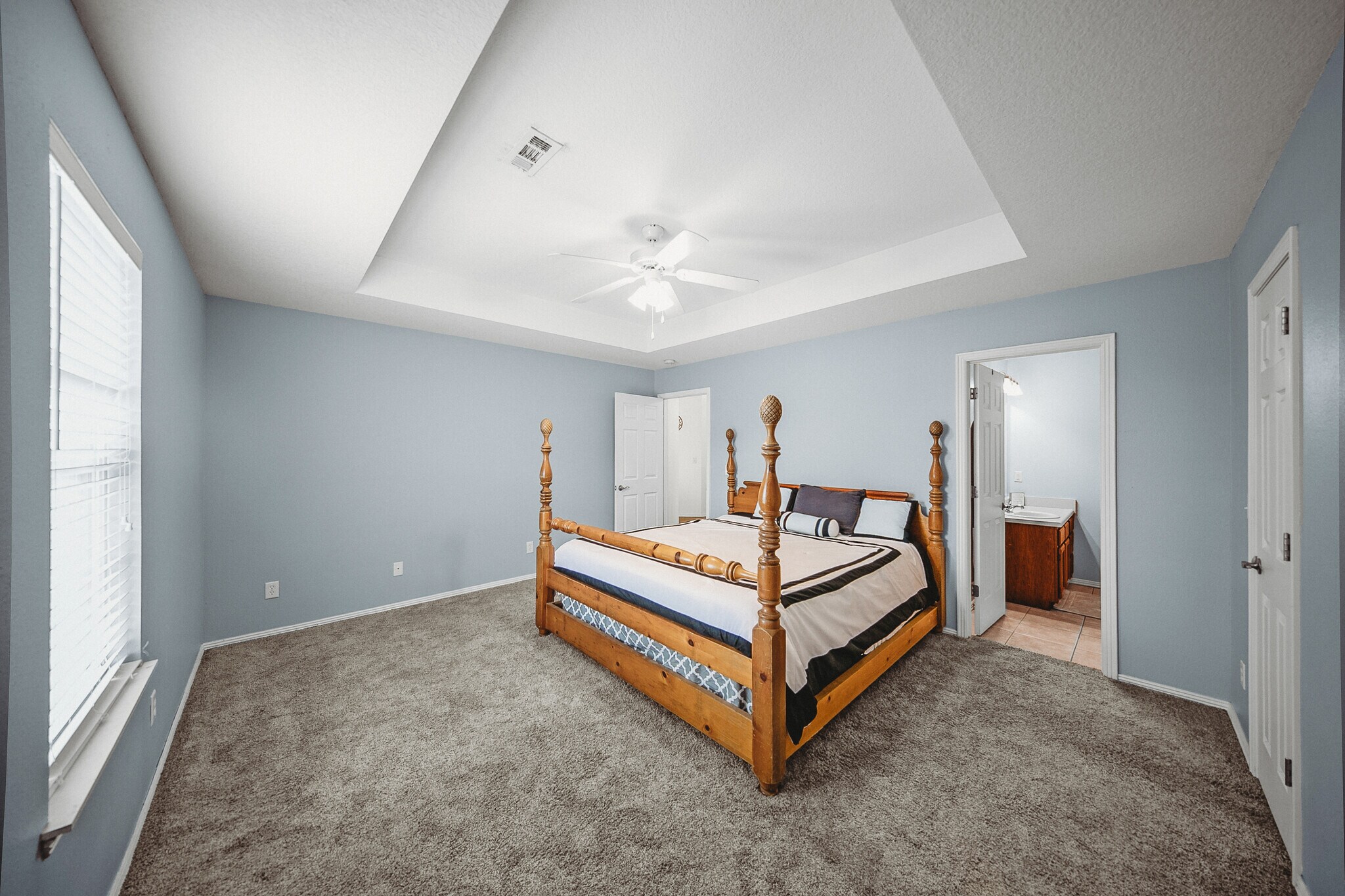 Building Photo - 2167 Sweetwater Ranch Ave