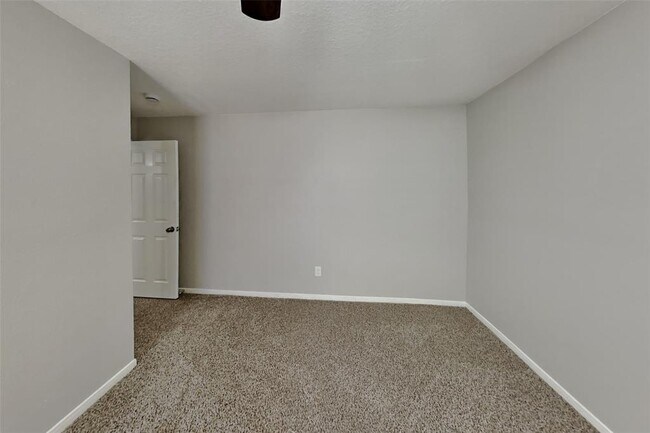 Building Photo - 23910 Ayscough Ln