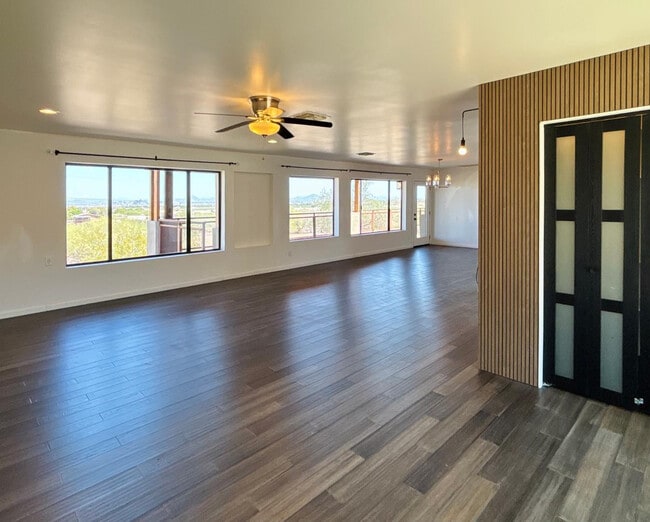 Building Photo - 1750 W Pearce Rd