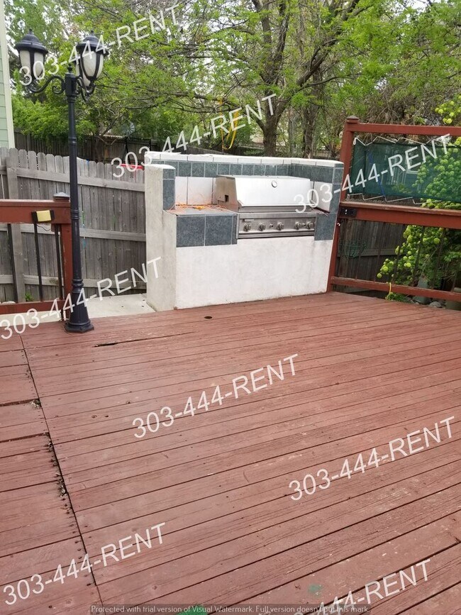 Building Photo - Beautiful Home in Brighton!! Coming Soon!!!! New Carpet! Fresh Paint!